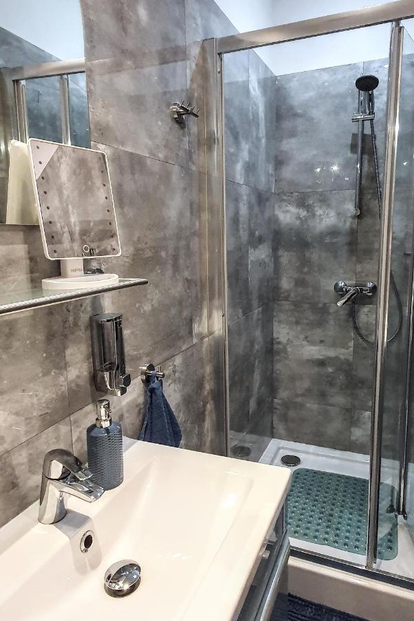 Gaj Apartment - Air Condition, Free Parking Краків Екстер'єр фото